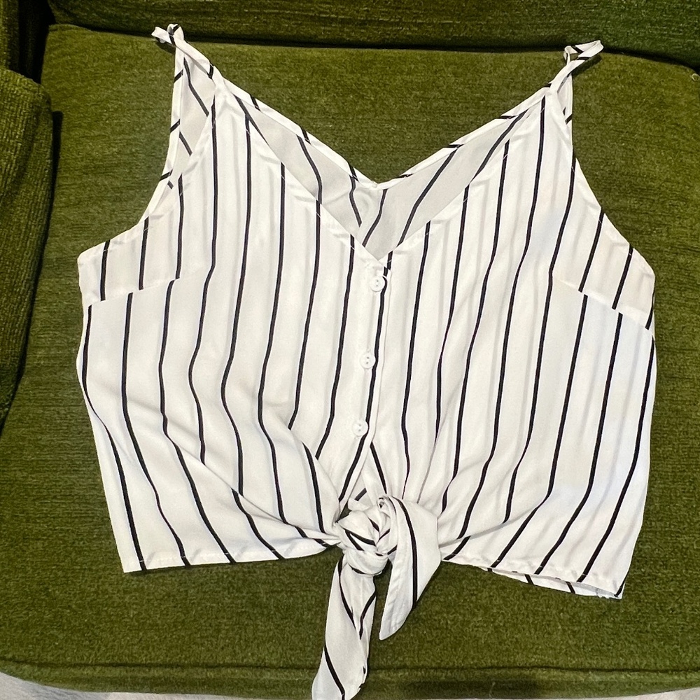 White Crop TopTies in Front with Black Stripes Sz M
